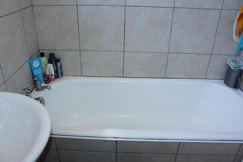 2 Bedroom Property for Sale in Goodwood Estate Western Cape